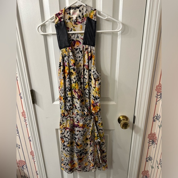 🌼🌸$5,$10,$20 SPRING CLEANING SALE🌸🌼 Parker silk floral and leather dress - Picture 1 of 3